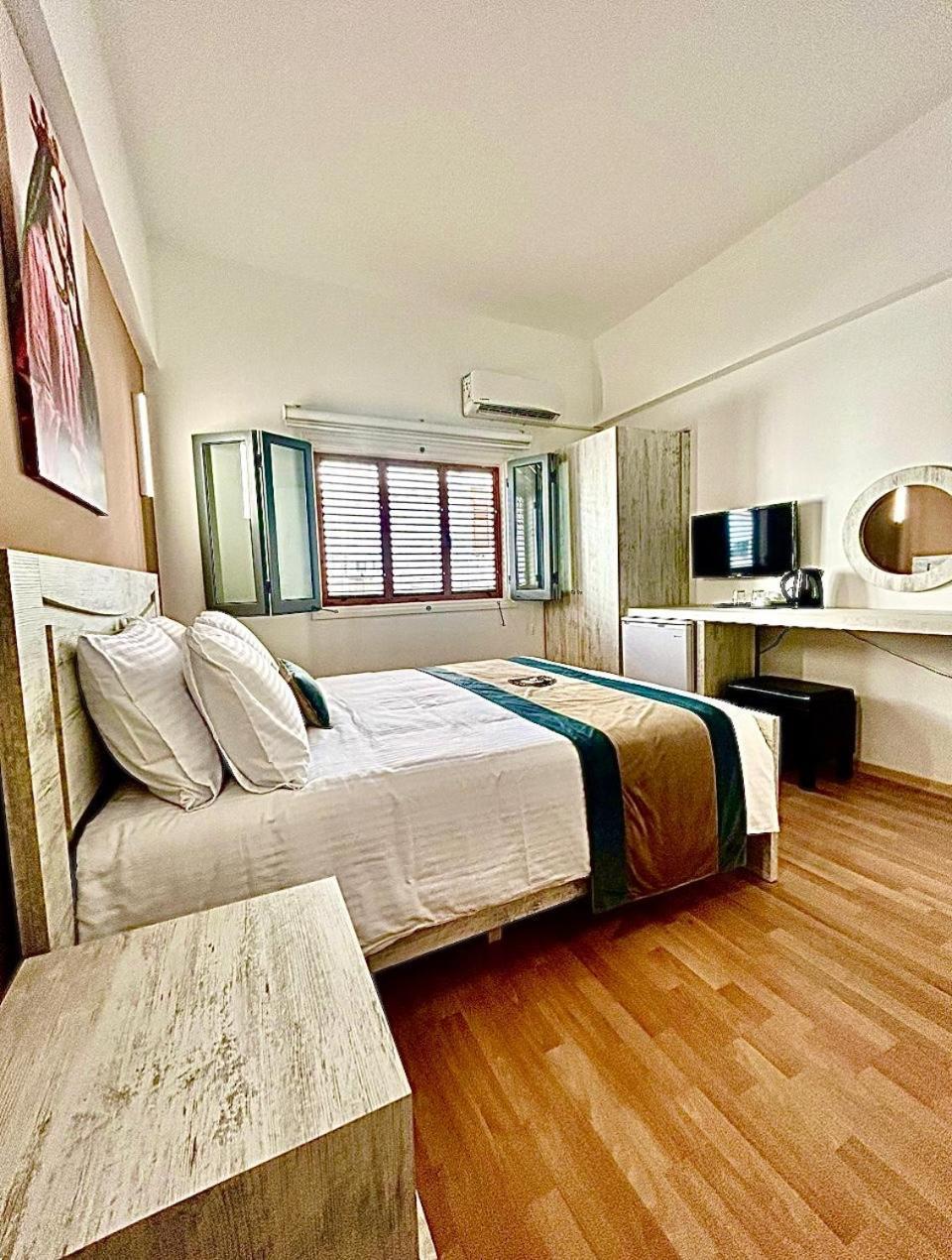 Royal Goddess Guest House, Walled City Фамагуста Екстер'єр фото