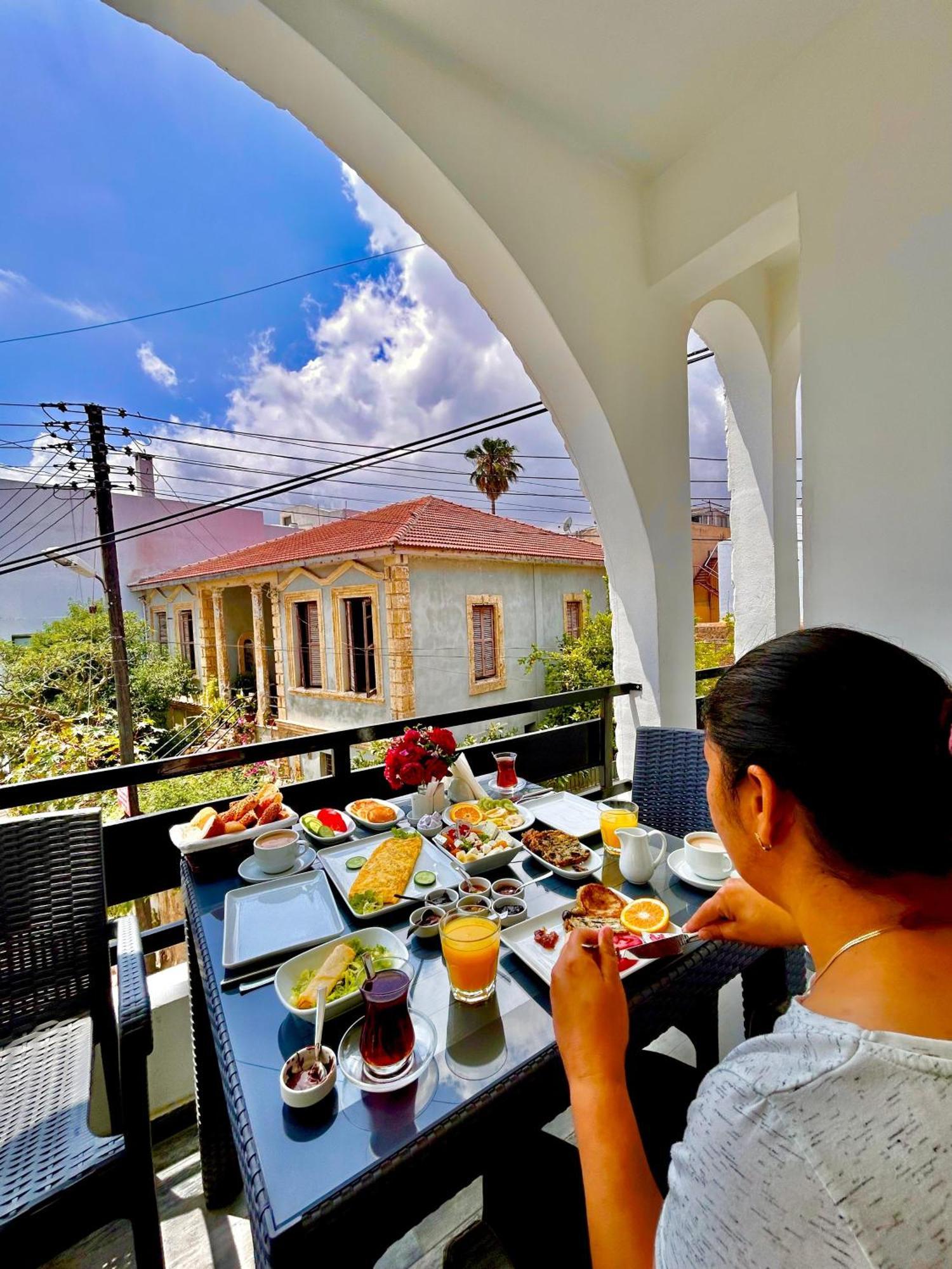 Royal Goddess Guest House, Walled City Фамагуста Екстер'єр фото