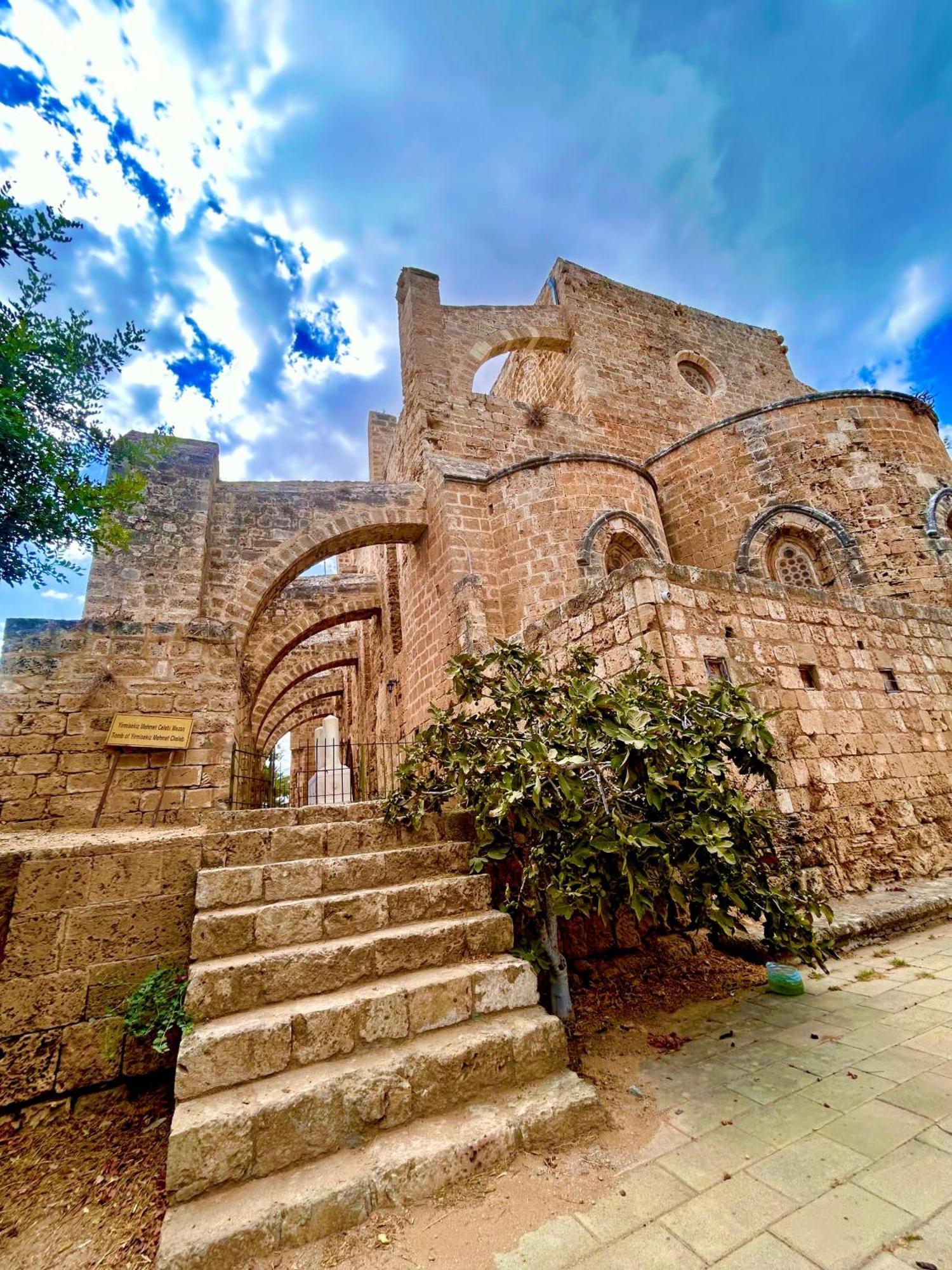 Royal Goddess Guest House, Walled City Фамагуста Екстер'єр фото